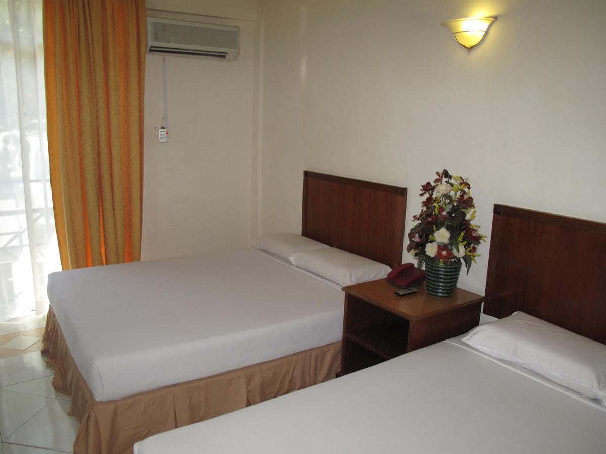 Tanjung Demong Beach Resort Kampung Kuala Besut ภายนอก รูปภาพ