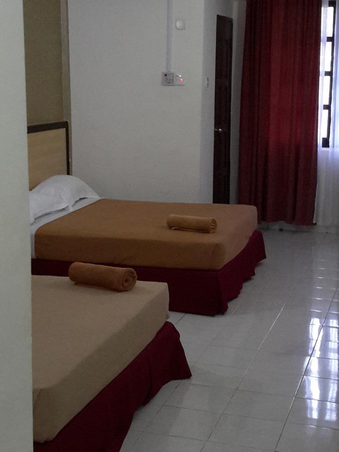 Tanjung Demong Beach Resort Kampung Kuala Besut ภายนอก รูปภาพ